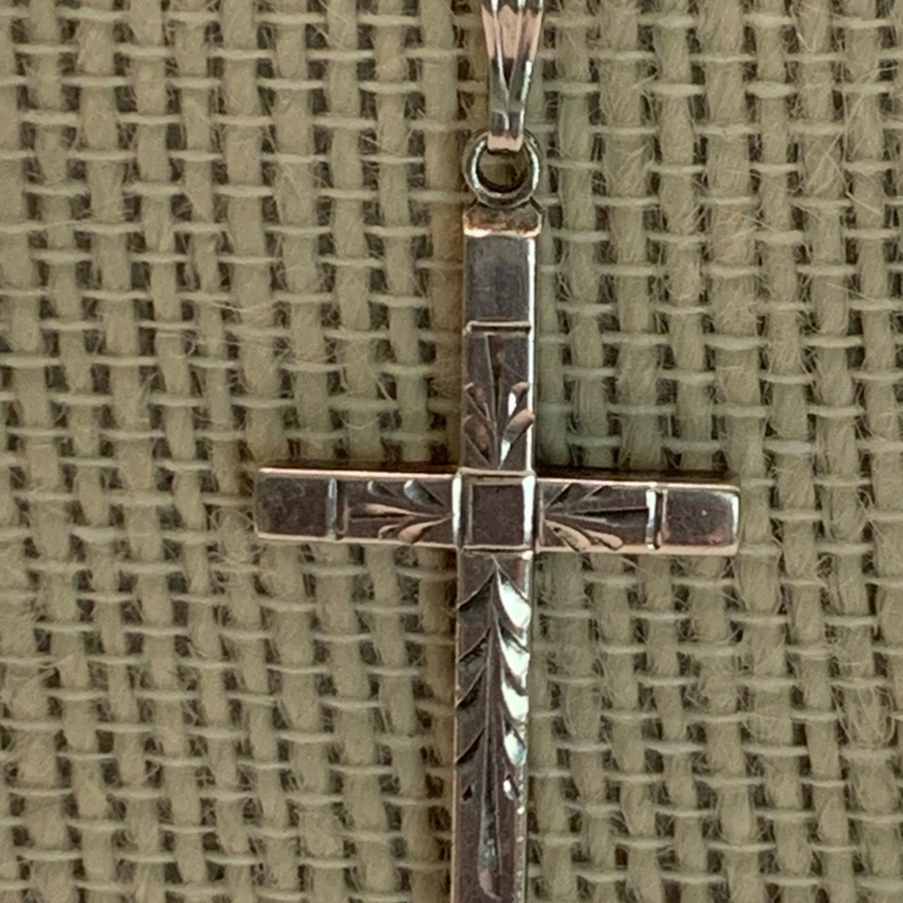 Vintage etched sterling silver cross/chain